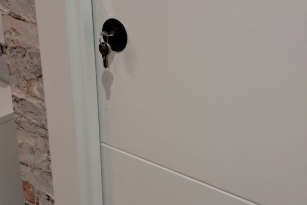 detalle puerta cerradura 1